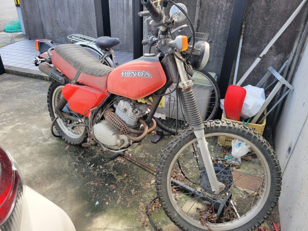 オフロードバイク