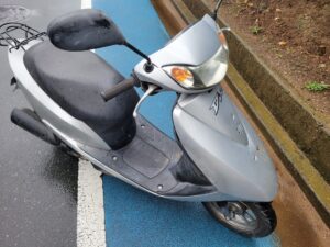 原付きスクーター
